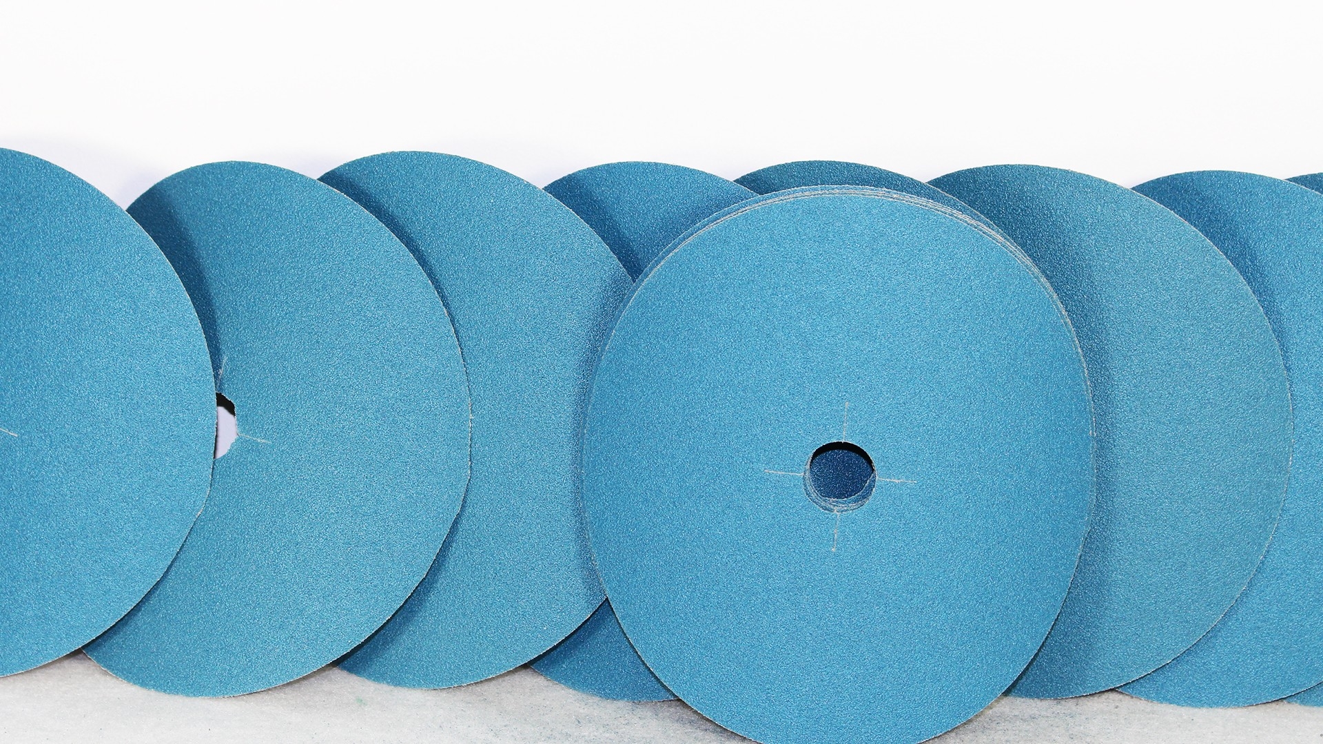 Comment sabler un plancher de bois franc pour le vernir ?